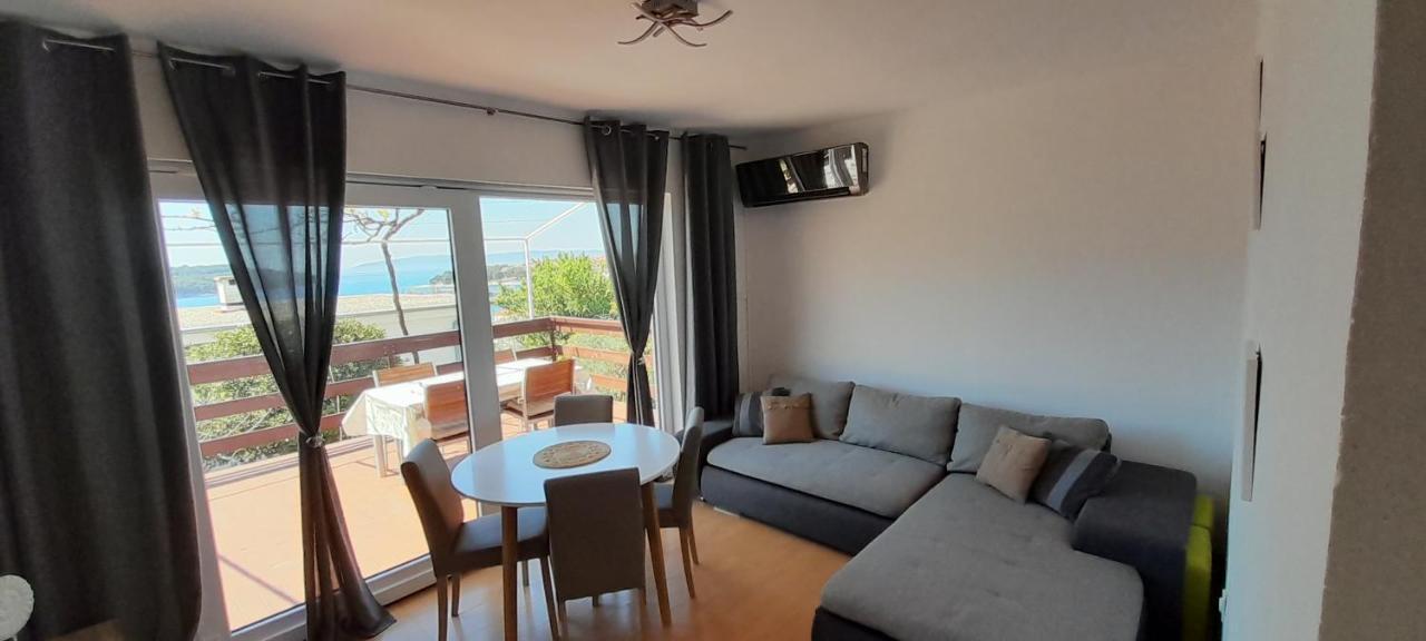 Apartments Boric Cres Bagian luar foto
