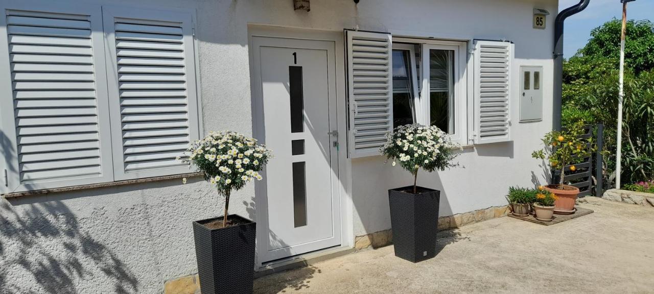 Apartments Boric Cres Bagian luar foto