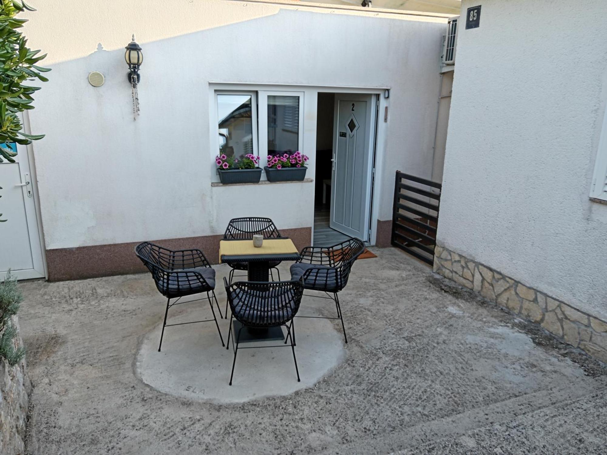 Apartments Boric Cres Bagian luar foto