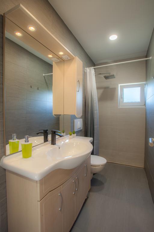 Apartments Boric Cres Bagian luar foto